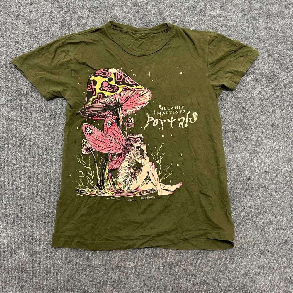 Melanie Martinez T-Shirt Womens Size S Olive Green Portals Fairy Mushroom Shirt